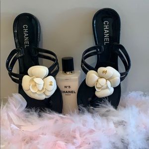 💗Fashion designer logo flip flops💗